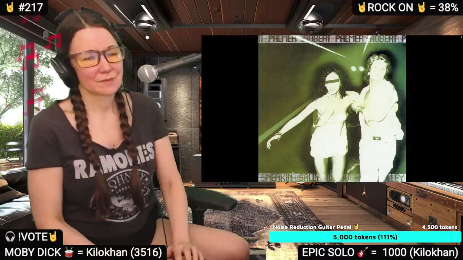 Gallery image thumbnail from DesZeppelin's myfreecams stream on, 07/14/2025, 23:28 image 11 of 20