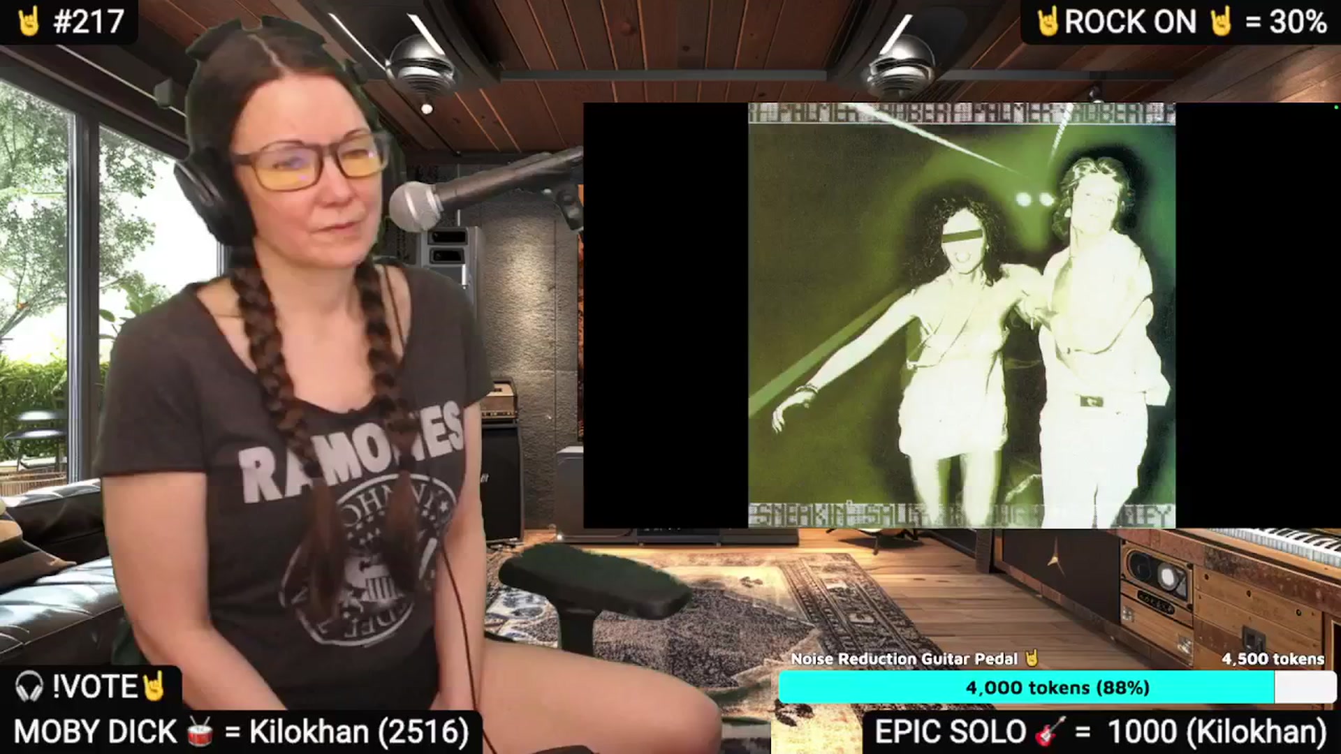 Gallery image thumbnail from DesZeppelin's myfreecams stream on, 07/14/2025, 23:28 image 7 of 20
