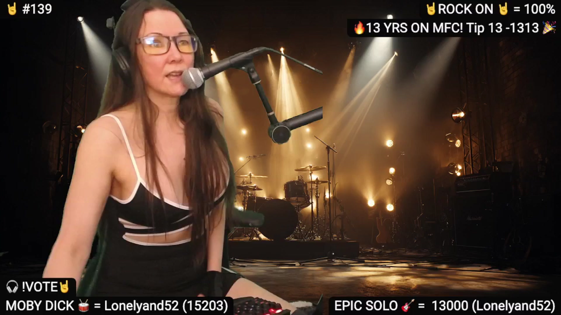 Gallery image thumbnail from DesZeppelin's myfreecams stream on, 07/27/2025, 08:31 image 16 of 20