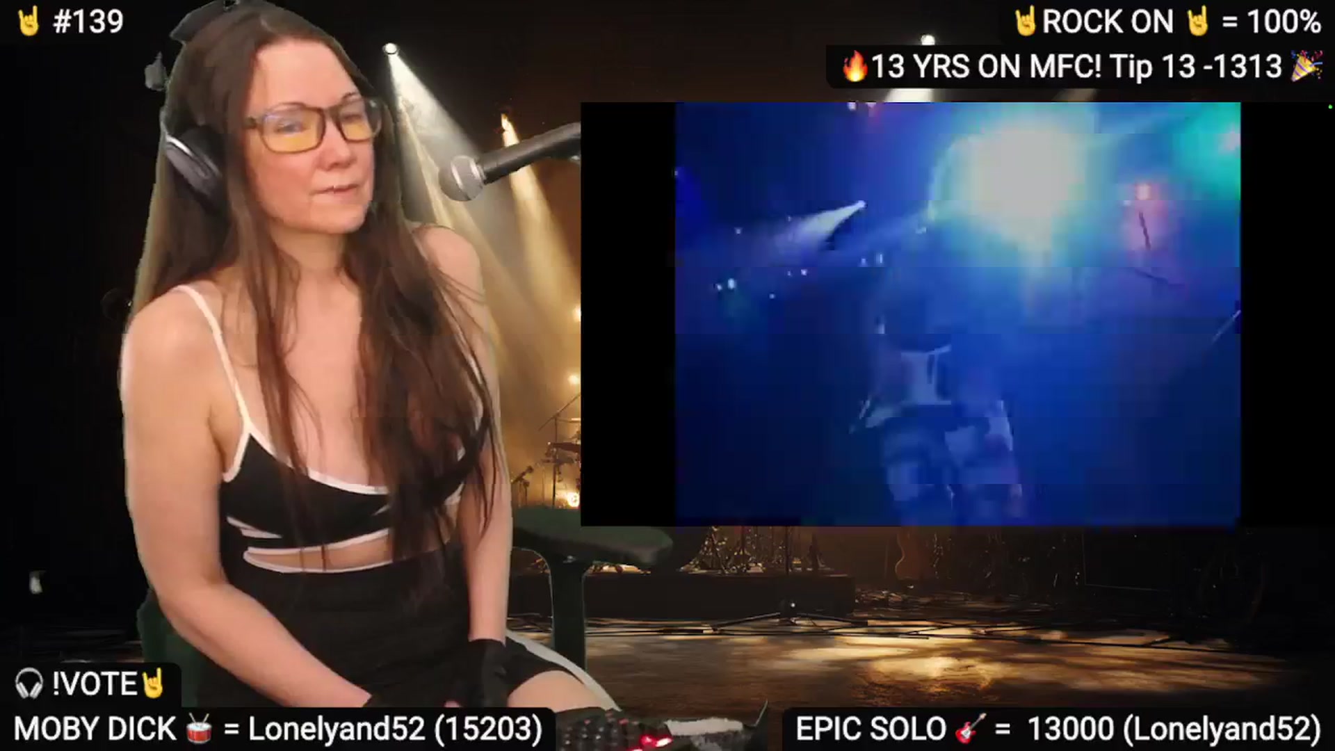 Gallery image thumbnail from DesZeppelin's myfreecams stream on, 07/27/2025, 08:31 image 11 of 20