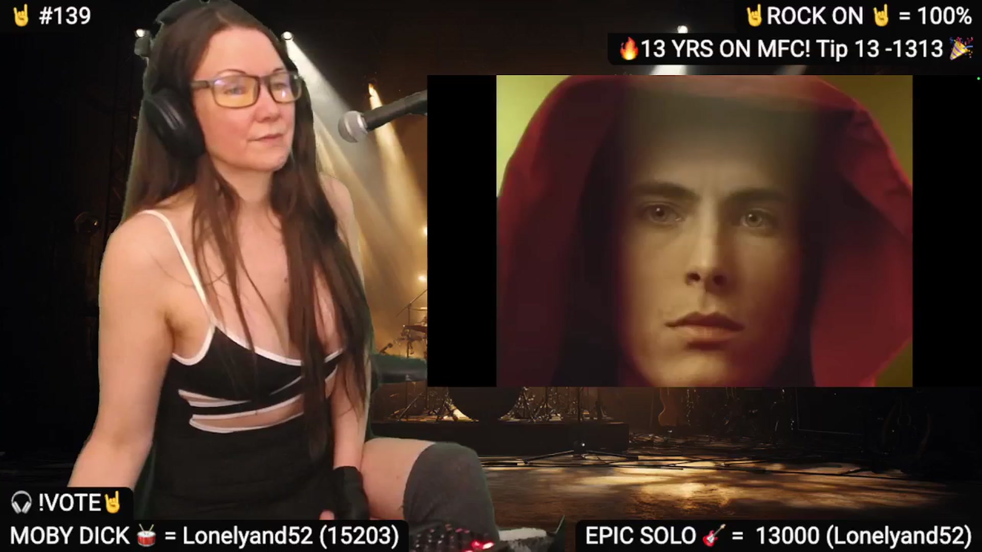 Gallery image thumbnail from DesZeppelin's myfreecams stream on, 07/27/2025, 08:31 image 17 of 20