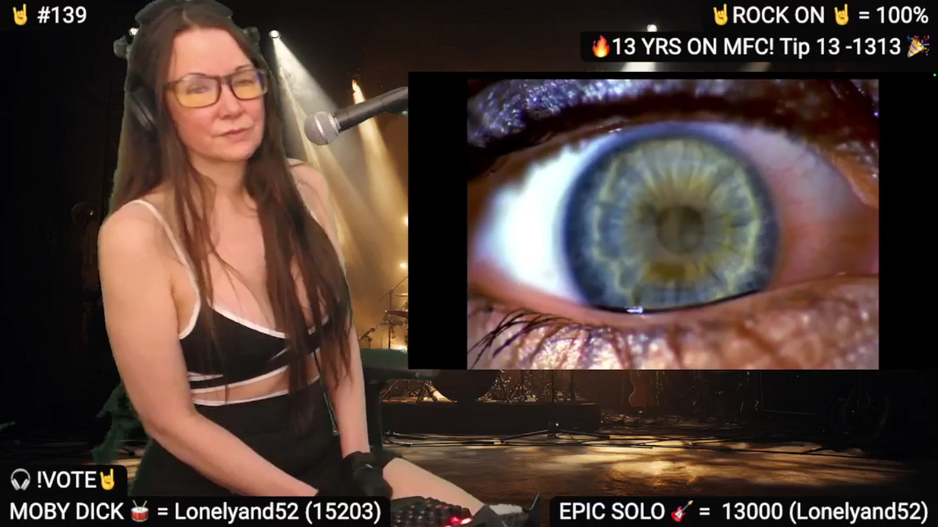 Gallery image thumbnail from DesZeppelin's myfreecams stream on, 07/27/2025, 08:31 image 15 of 20
