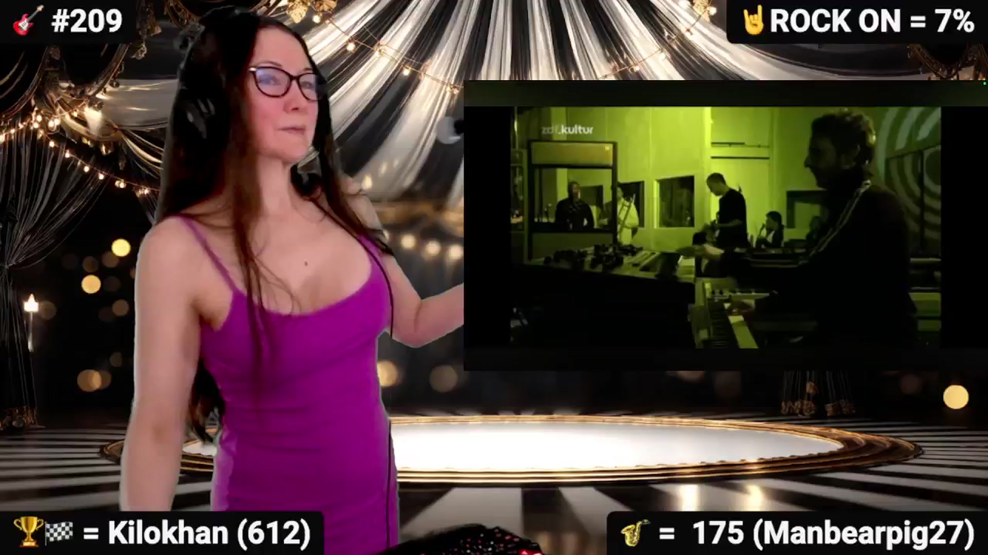 Gallery image thumbnail from DesZeppelin's myfreecams stream on, 09/18/2025, 24:19 image 16 of 20