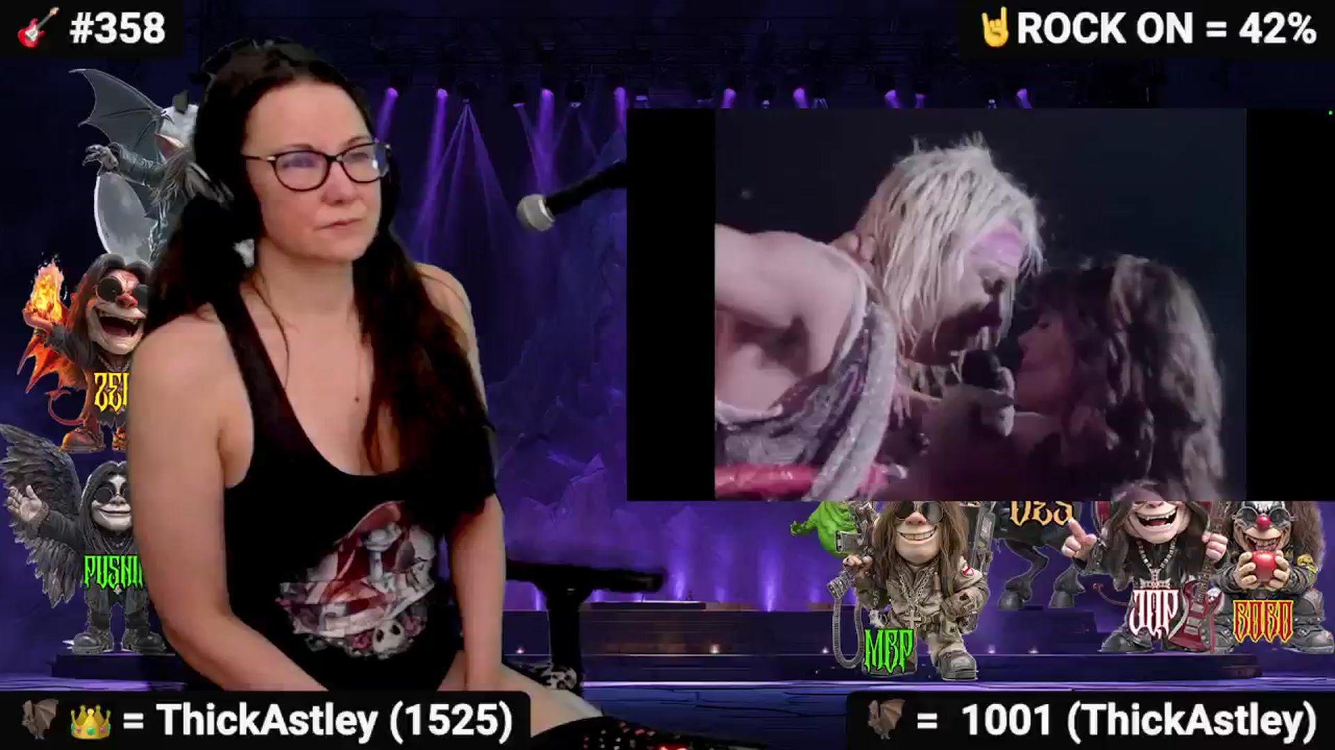 Gallery image thumbnail from DesZeppelin's myfreecams stream on, 10/15/2025, 07:43 image 12 of 20