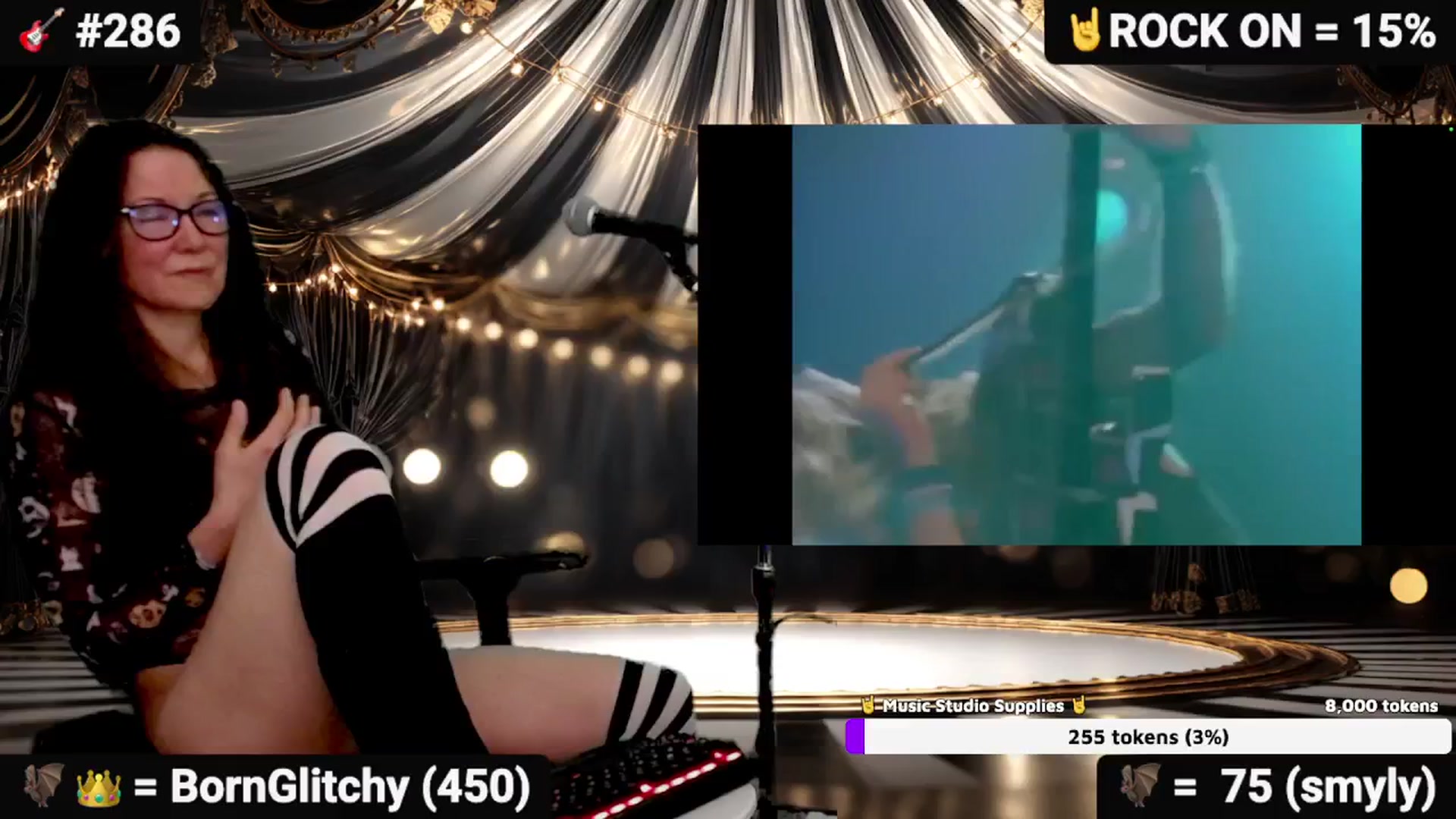 Gallery image thumbnail from DesZeppelin's myfreecams stream on, 10/30/2025, 07:21 image 12 of 20