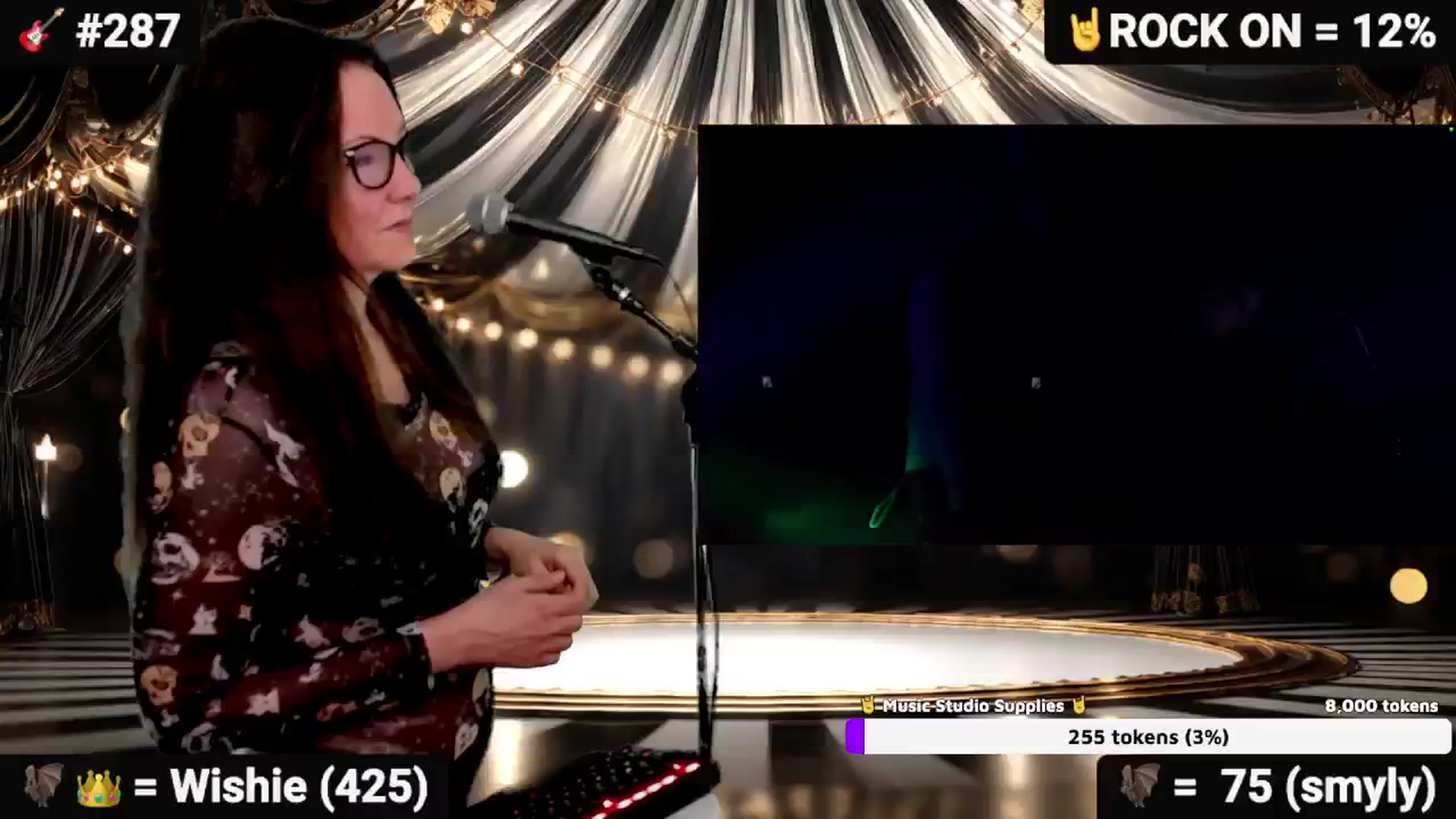 Gallery image thumbnail from DesZeppelin's myfreecams stream on, 10/30/2025, 07:21 image 3 of 20