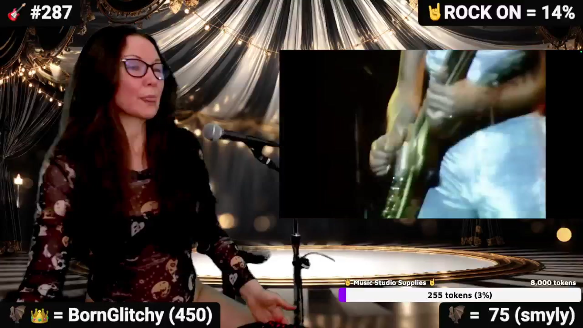 Gallery image thumbnail from DesZeppelin's myfreecams stream on, 10/30/2025, 07:21 image 8 of 20