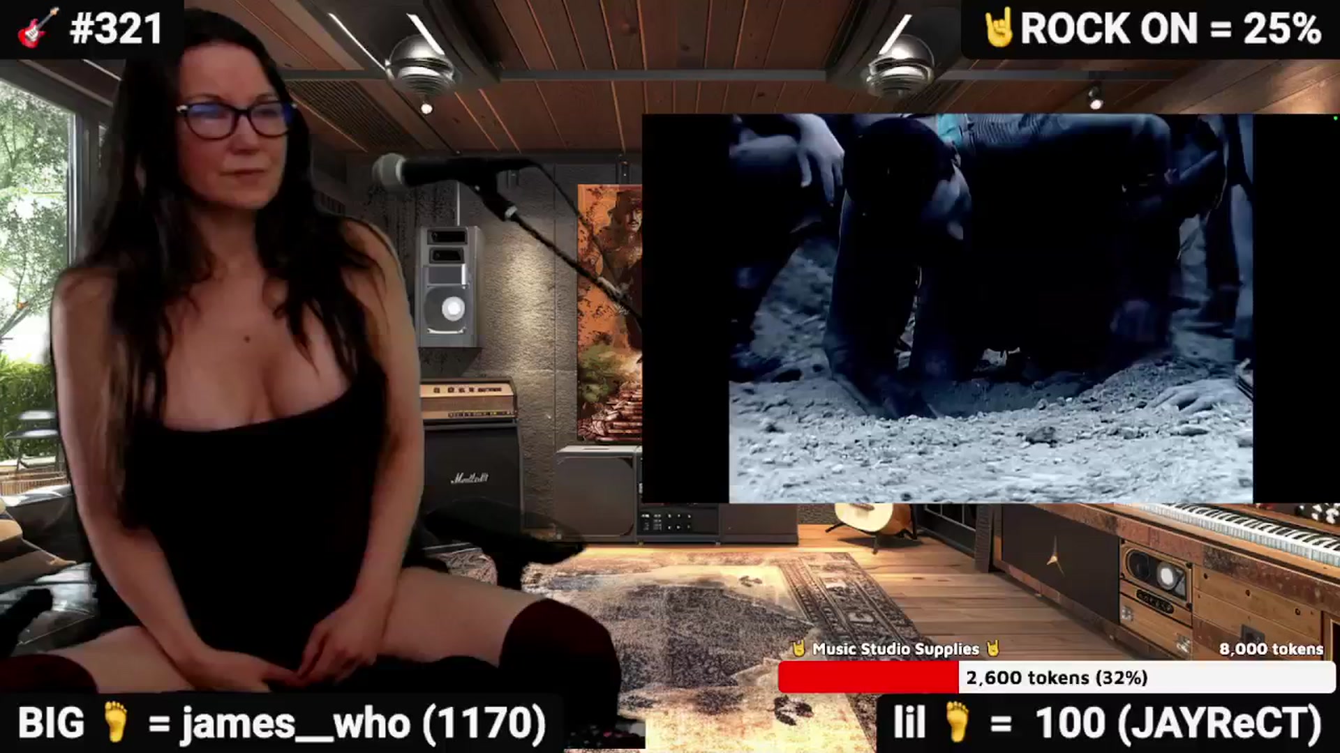 Gallery image thumbnail from DesZeppelin's myfreecams stream on, 11/15/2025, 09:16 image 9 of 20