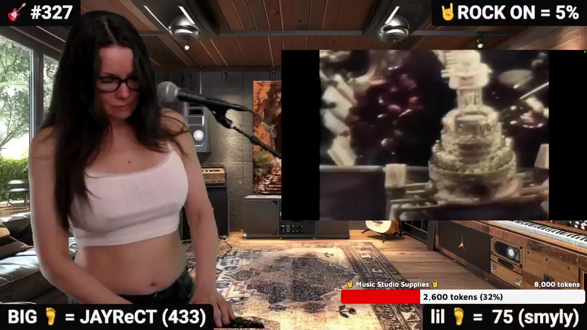 Gallery image thumbnail from DesZeppelin's myfreecams stream on, 11/16/2025, 02:20 image 9 of 20