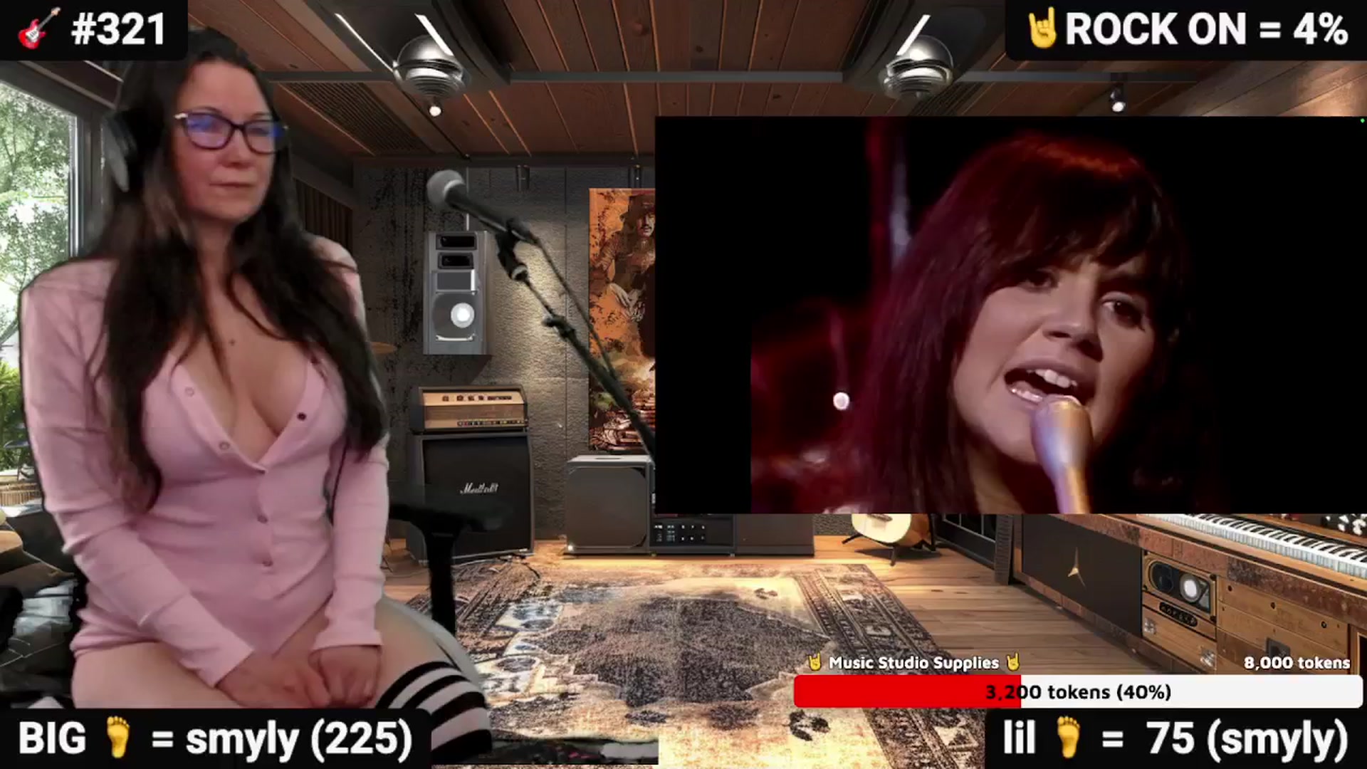 Gallery image thumbnail from DesZeppelin's myfreecams stream on, 11/18/2025, 01:01 image 14 of 20