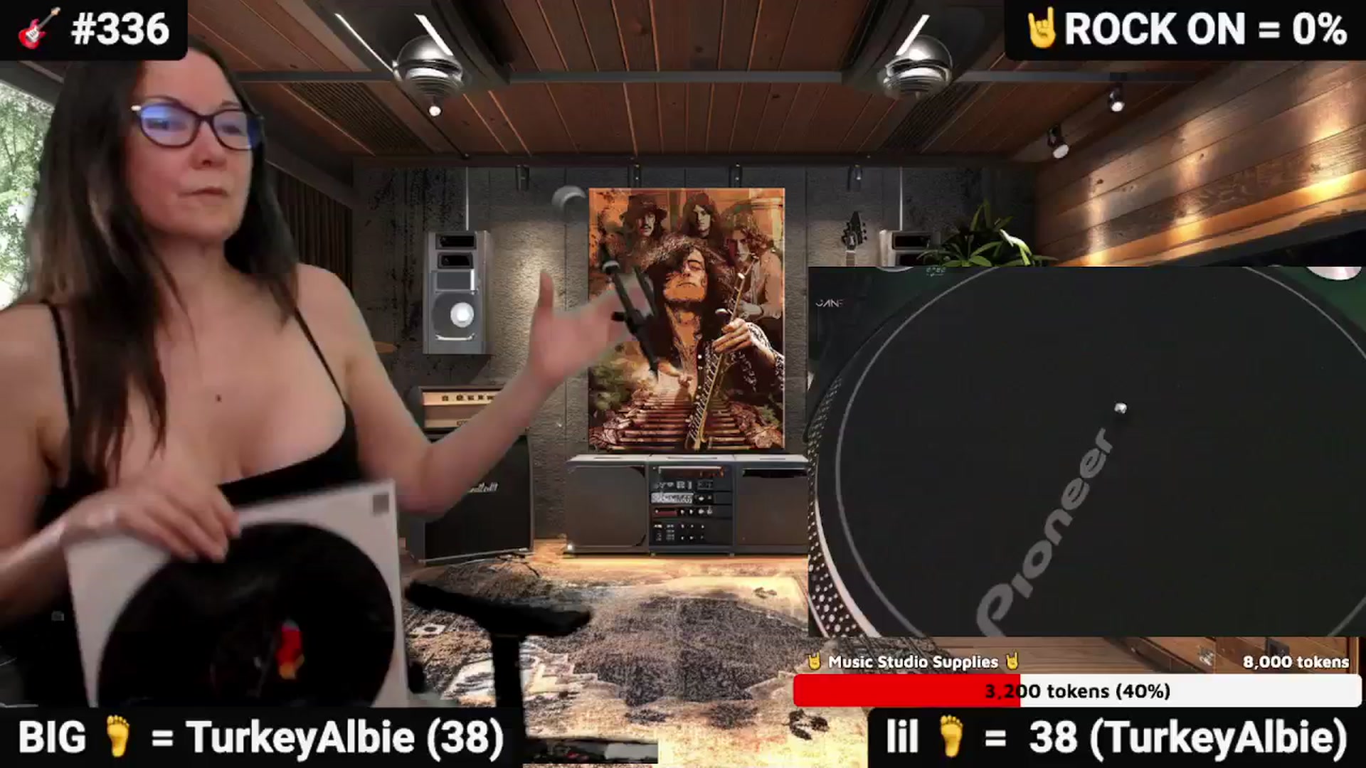 Gallery image thumbnail from DesZeppelin's myfreecams stream on, 11/19/2025, 24:02 image 4 of 20