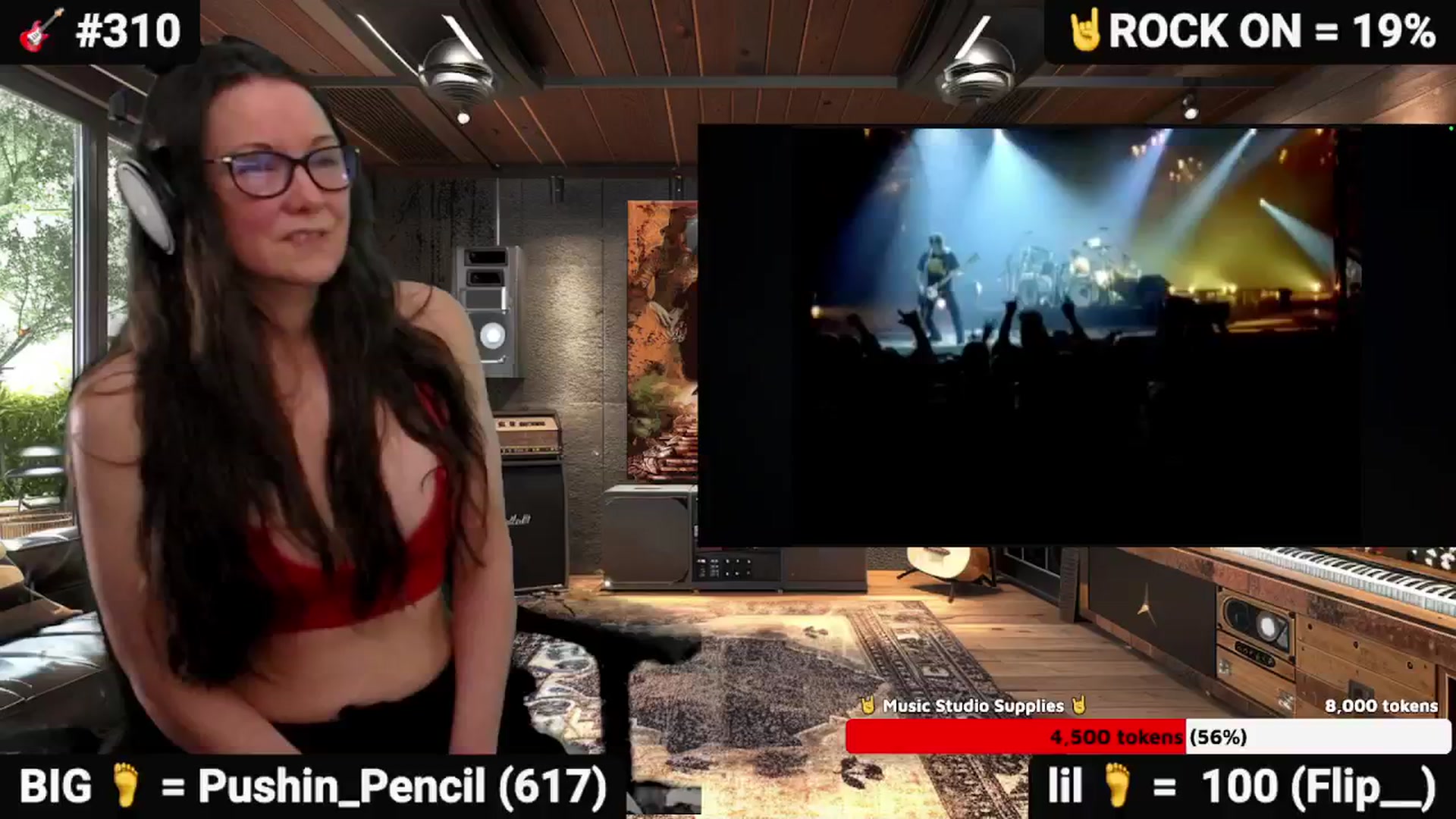 Gallery image thumbnail from DesZeppelin's myfreecams stream on, 11/26/2025, 08:09 image 2 of 20