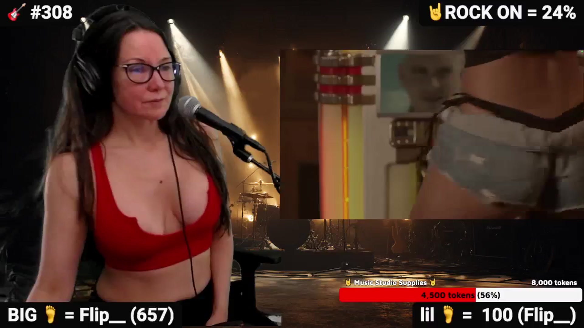 Gallery image thumbnail from DesZeppelin's myfreecams stream on, 11/26/2025, 08:09 image 17 of 20