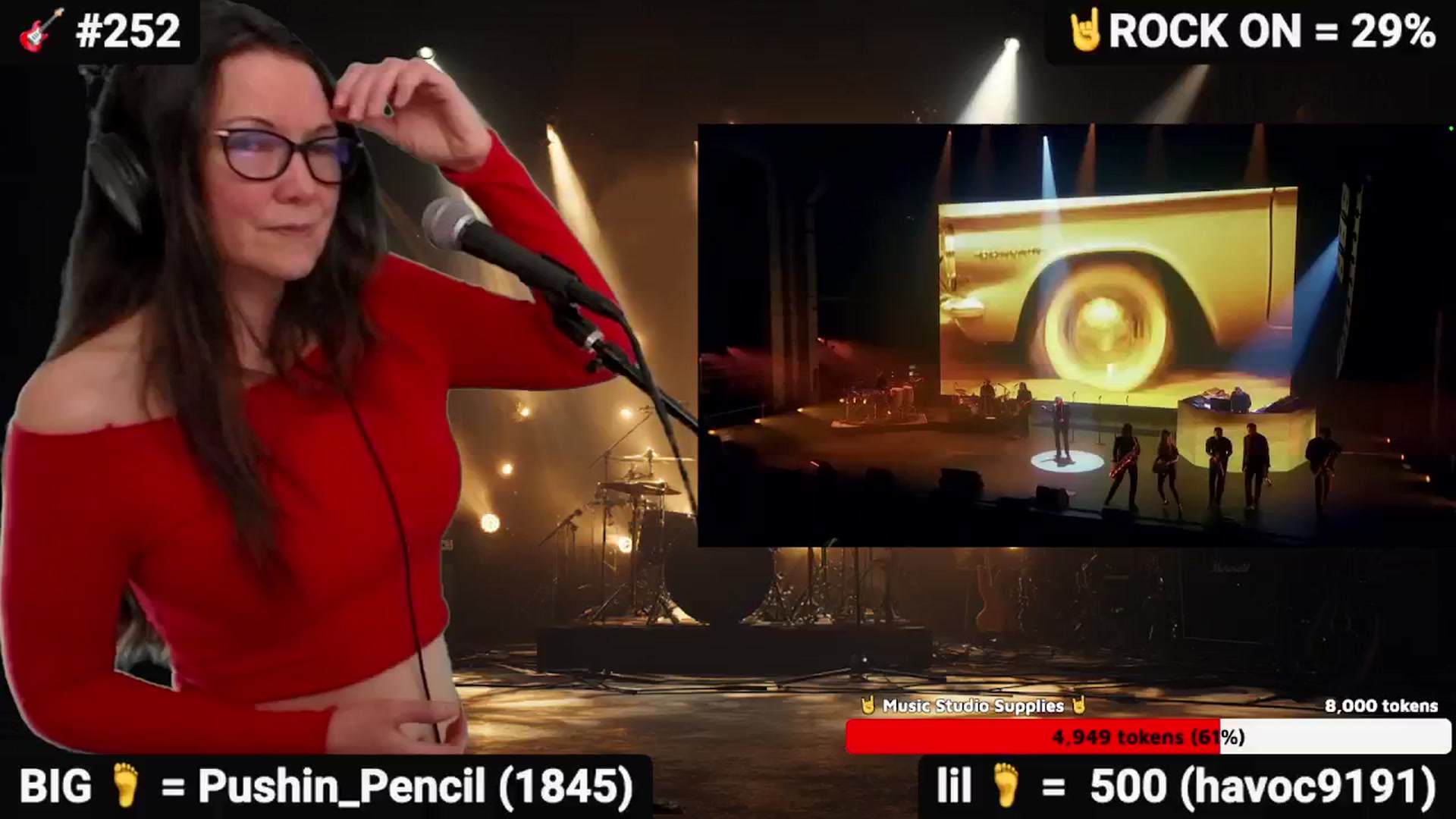Gallery image thumbnail from DesZeppelin's myfreecams stream on, 11/30/2025, 09:34 image 14 of 20