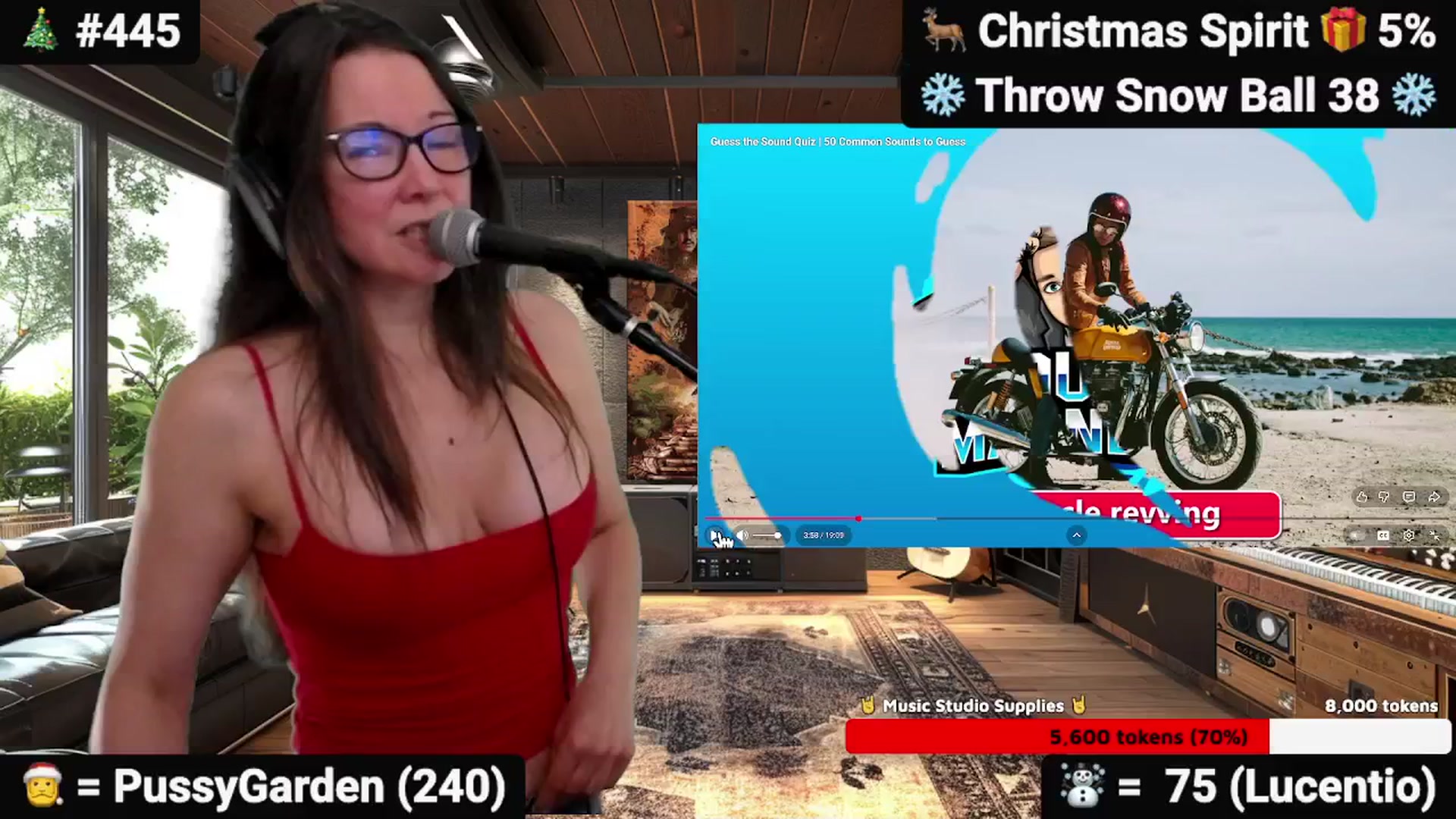 Gallery image thumbnail from DesZeppelin's myfreecams stream on, 12/17/2025, 01:57 image 6 of 20