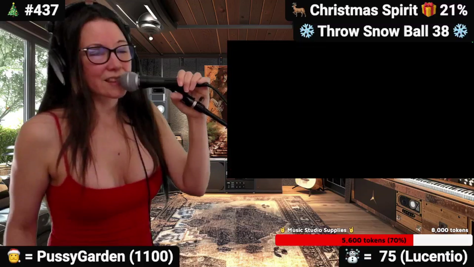 Gallery image thumbnail from DesZeppelin's myfreecams stream on, 12/17/2025, 08:31 image 16 of 20