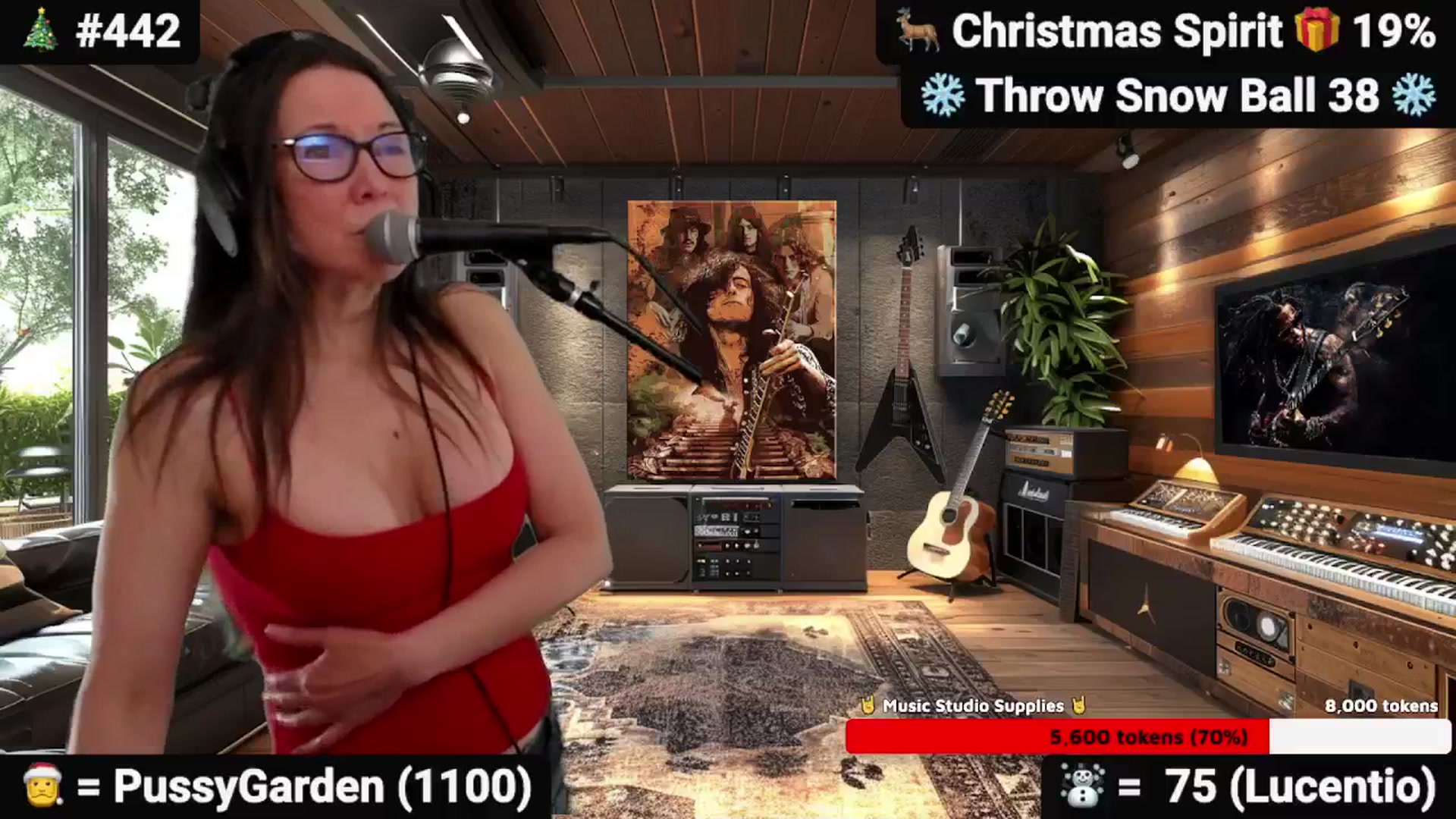 Gallery image thumbnail from DesZeppelin's myfreecams stream on, 12/17/2025, 08:31 image 14 of 20
