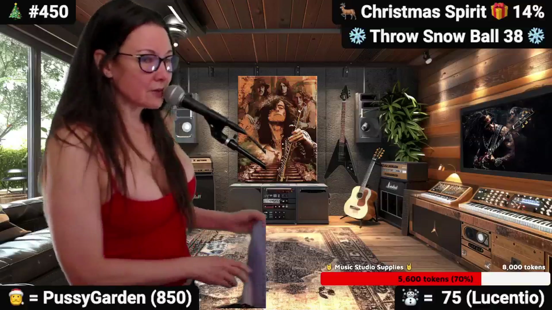 Gallery image thumbnail from DesZeppelin's myfreecams stream on, 12/17/2025, 08:31 image 2 of 20