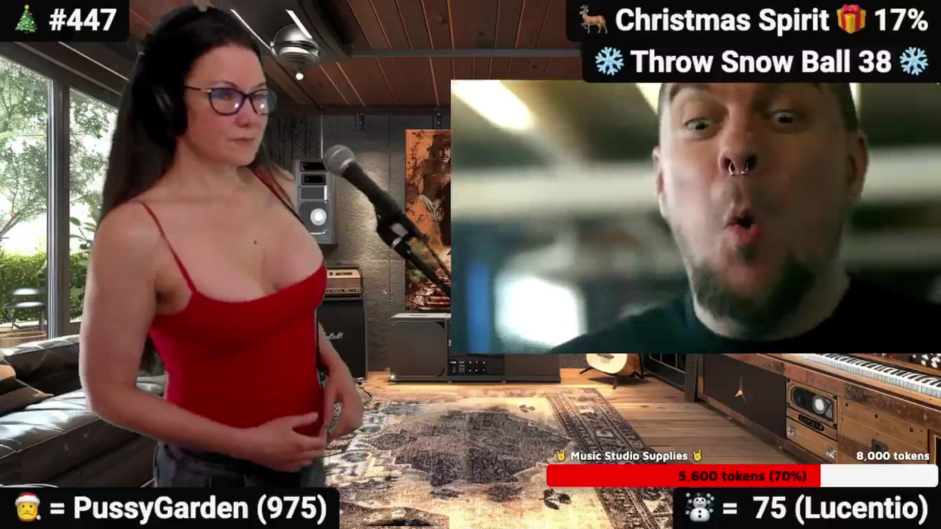 Gallery image thumbnail from DesZeppelin's myfreecams stream on, 12/17/2025, 08:31 image 6 of 20
