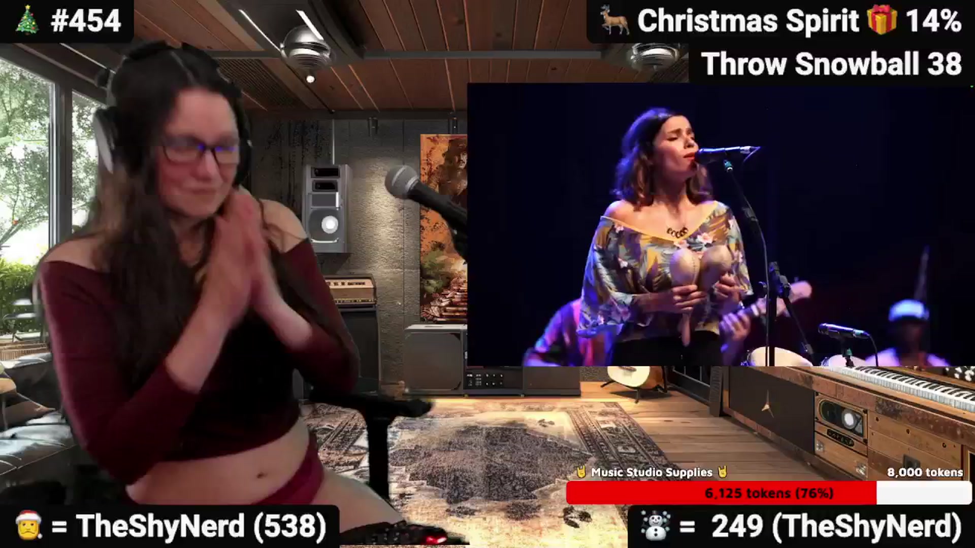 Gallery image thumbnail from DesZeppelin's myfreecams stream on, 12/23/2025, 02:27 image 3 of 20