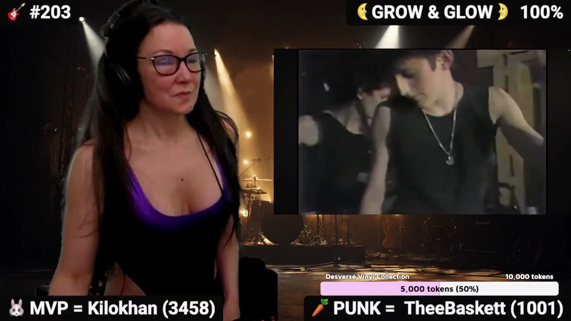 Gallery image thumbnail from DesZeppelin's myfreecams stream on, 04/12/2026, 09:15 image 13 of 20