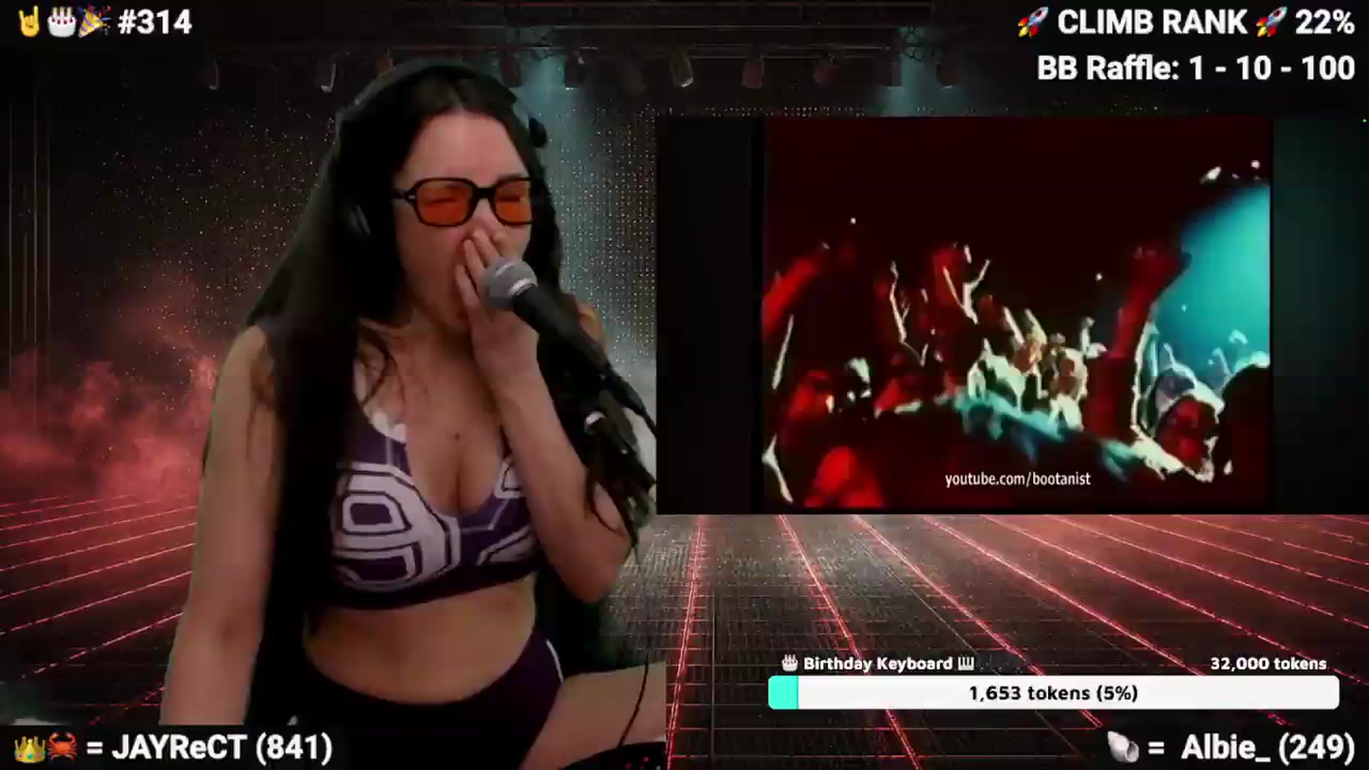Gallery image thumbnail from DesZeppelin's myfreecams stream on, 06/06/2026, 08:05 image 18 of 20