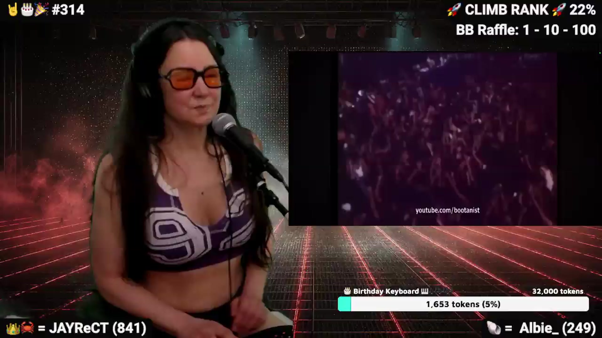 Gallery image thumbnail from DesZeppelin's myfreecams stream on, 06/06/2026, 08:05 image 19 of 20