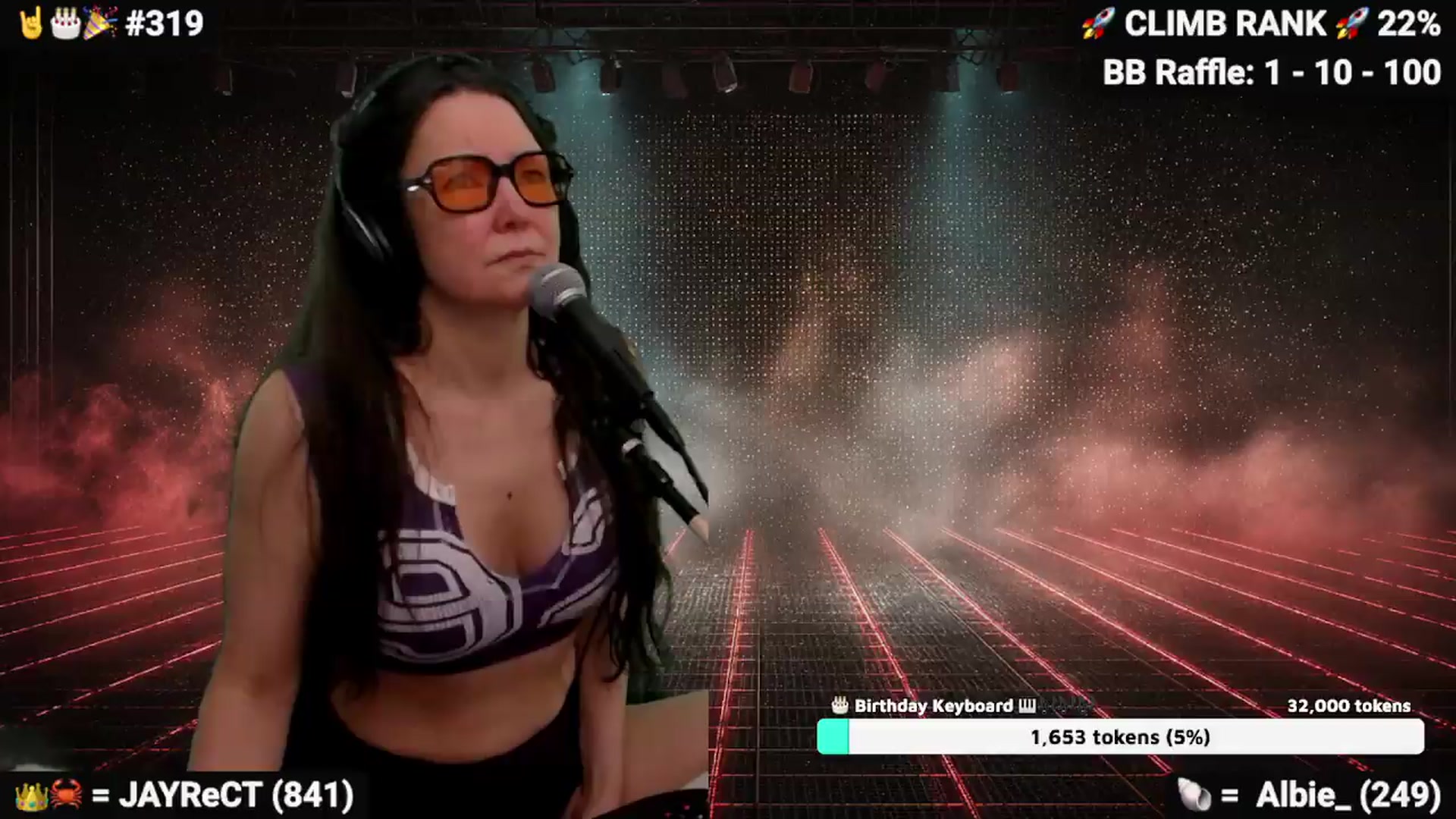 Gallery image thumbnail from DesZeppelin's myfreecams stream on, 06/06/2026, 08:05 image 16 of 20