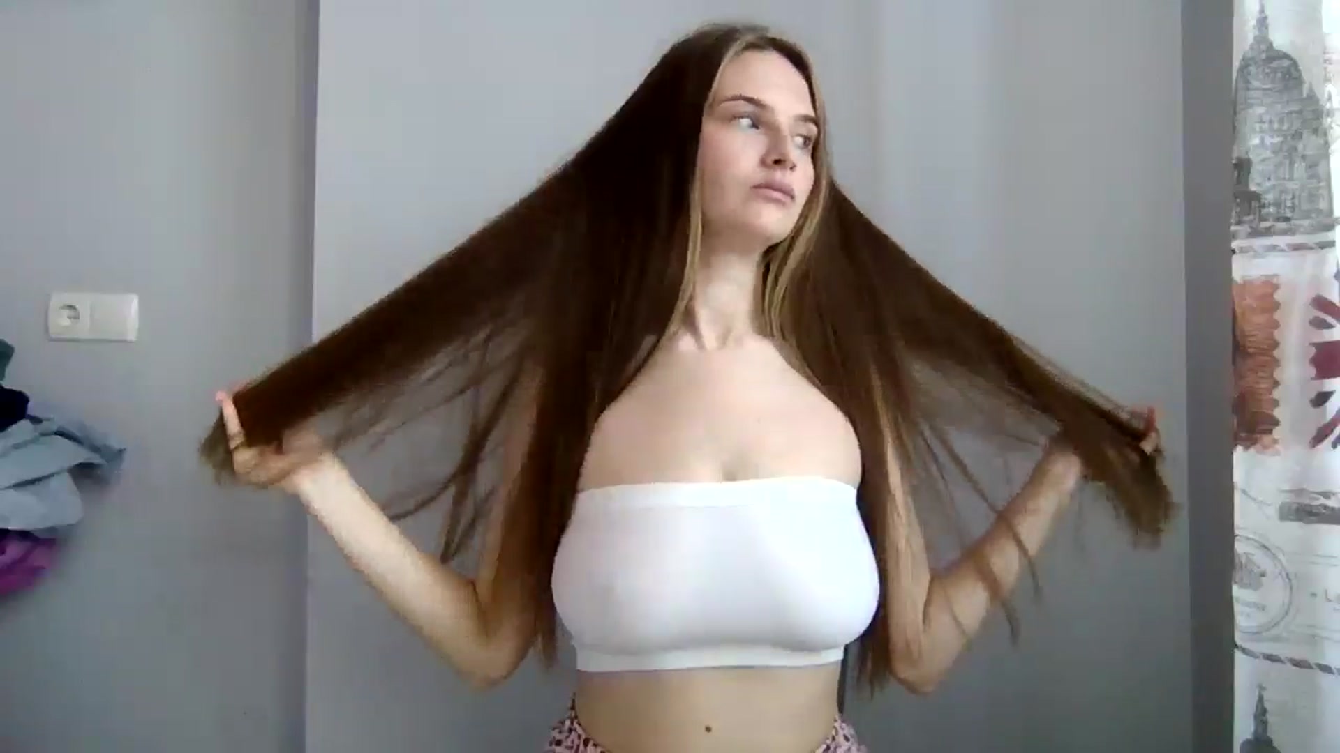 Gallery image thumbnail from Desal's myfreecams stream on, 05/08/2025, 13:17 image 2 of 20