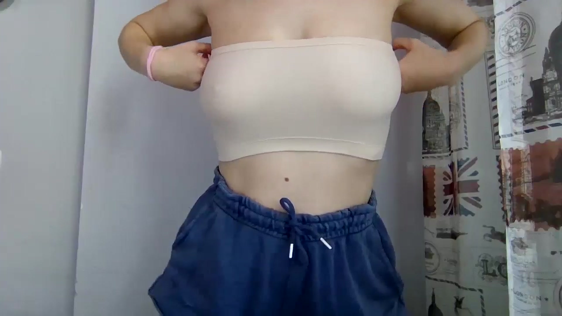 Gallery image thumbnail from Desal's myfreecams stream on, 05/15/2025, 13:46 image 6 of 20