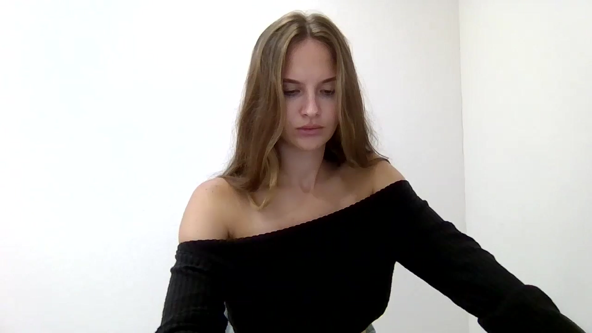 Gallery image thumbnail from Desal's myfreecams stream on, 10/04/2025, 17:06 image 14 of 20