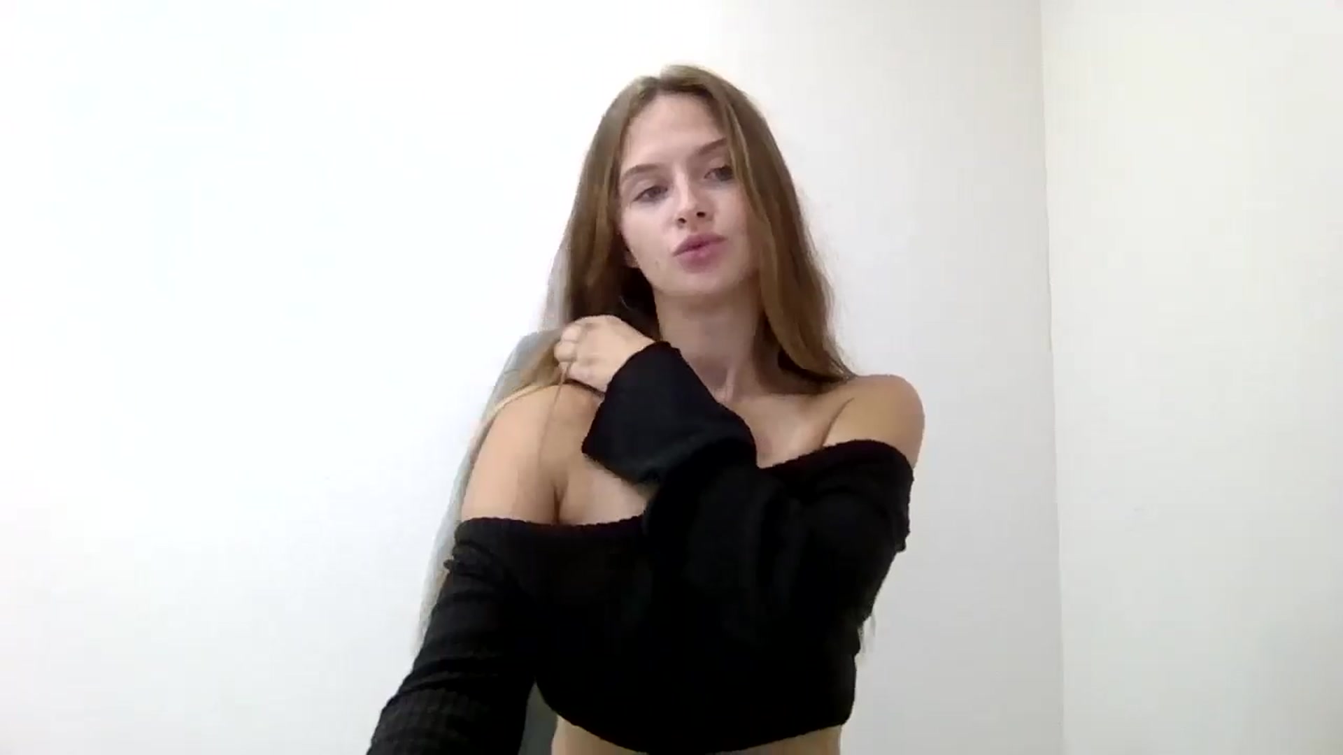 Gallery image thumbnail from Desal's myfreecams stream on, 10/04/2025, 17:06 image 8 of 20
