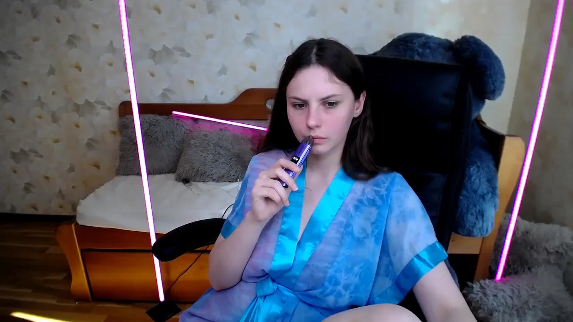 Gallery image thumbnail from Desaura_Lora's myfreecams stream on, 05/18/2025, 14:17 image 2 of 20