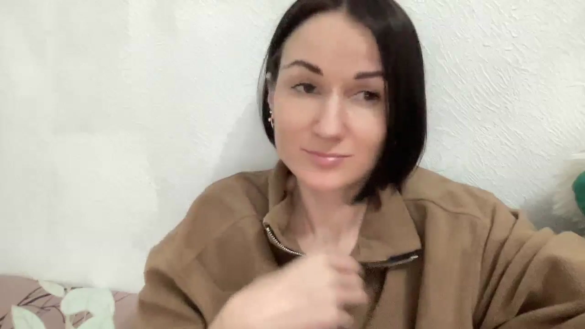 Gallery image thumbnail from Dessert_Time's myfreecams stream on, 04/15/2025, 16:59 image 4 of 20