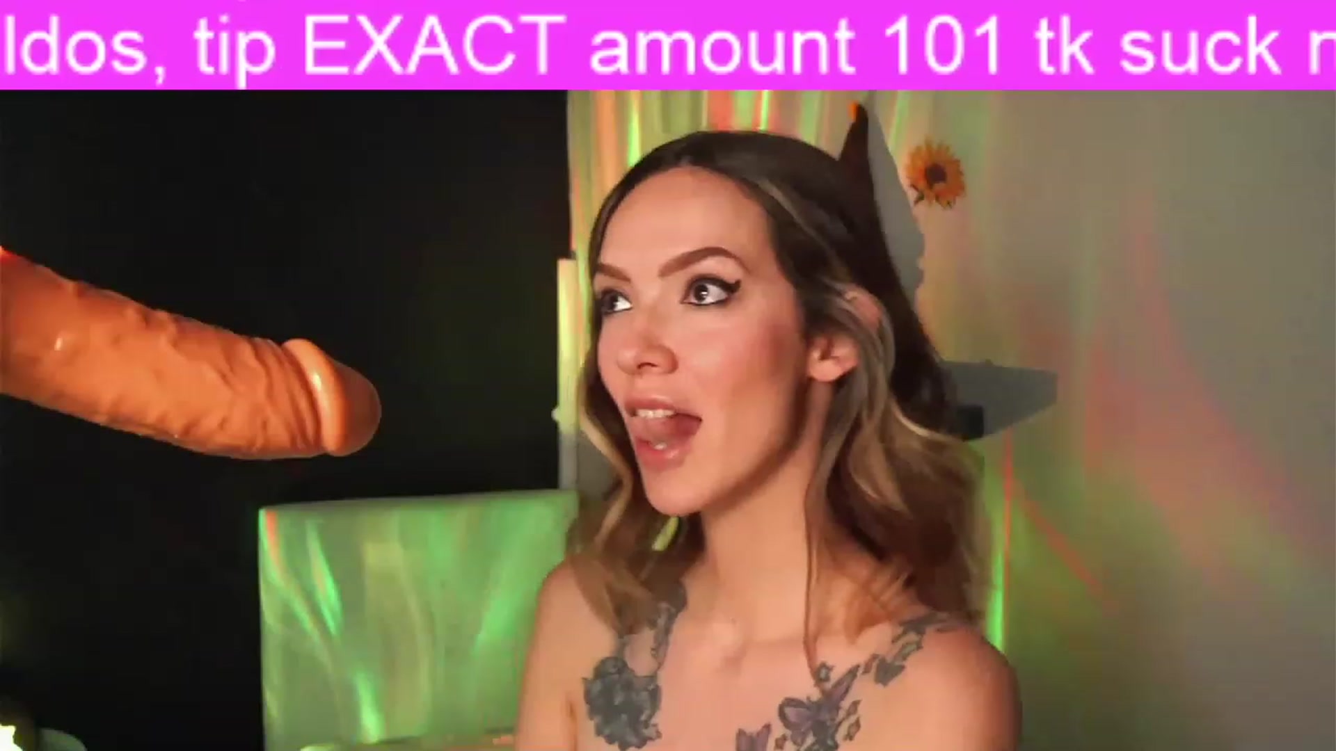 Gallery image thumbnail from DestineV's myfreecams stream on, 03/22/2023, 15:02 image 3 of 20