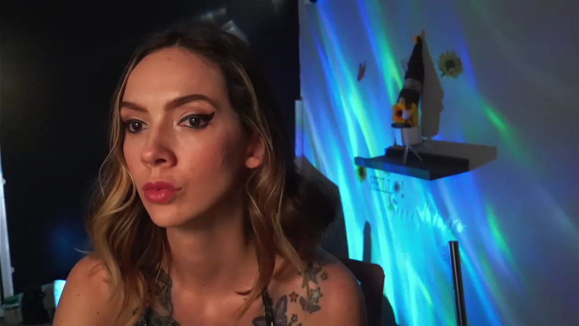 Gallery image thumbnail from DestineV's myfreecams stream on, 03/26/2023, 18:26 image 12 of 20