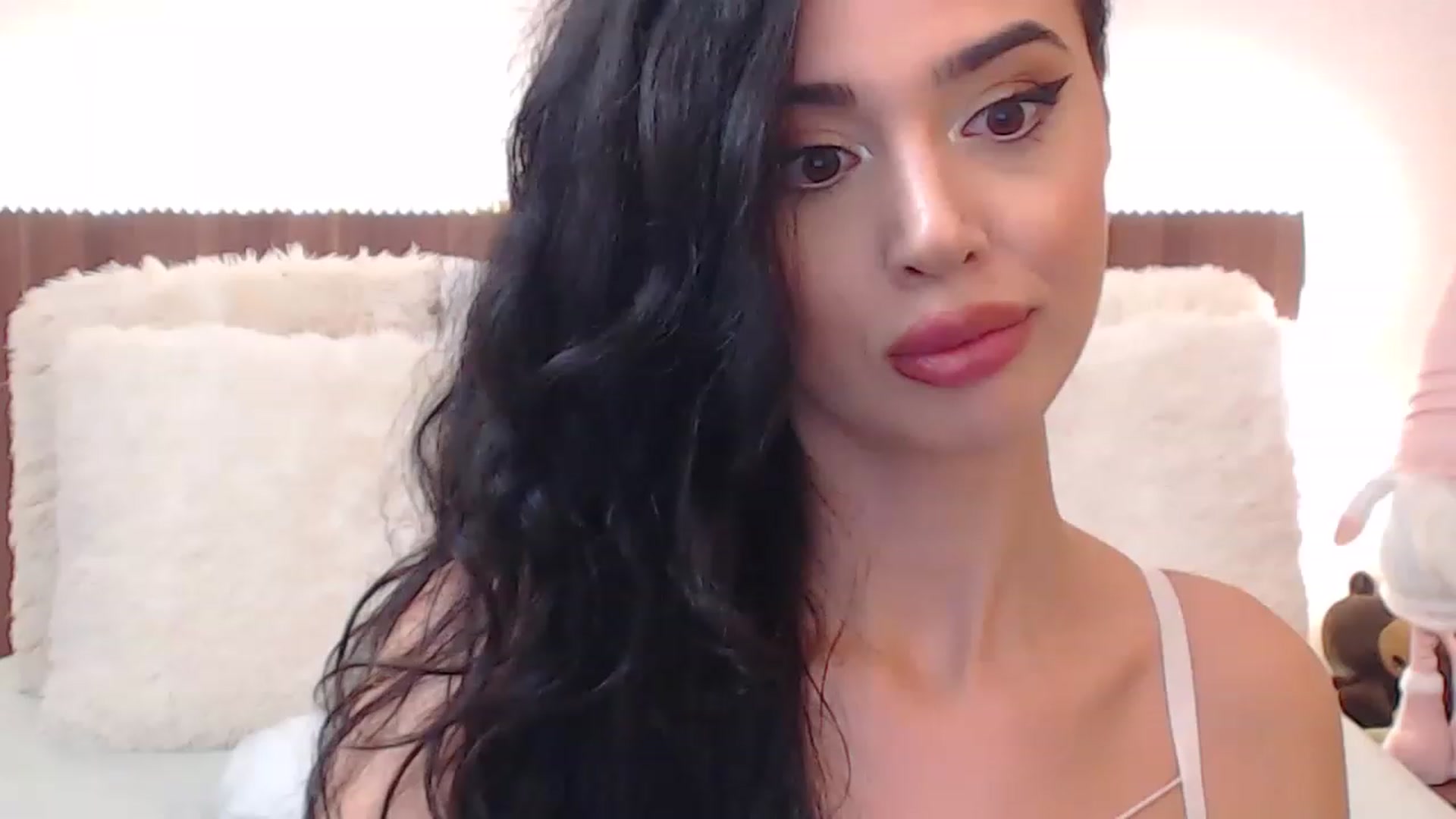 Gallery image thumbnail from DestinyFox1's myfreecams stream on, 12/21/2022, 13:05 image 5 of 20
