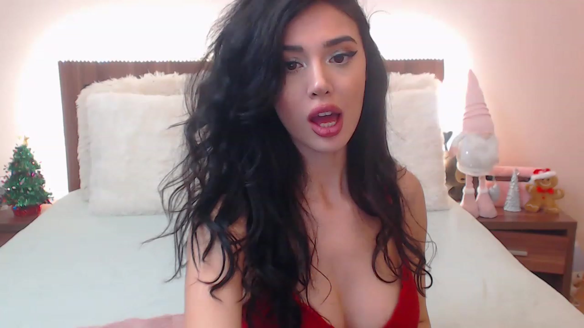 Gallery image thumbnail from DestinyFox1's myfreecams stream on, 12/23/2022, 14:43 image 11 of 20