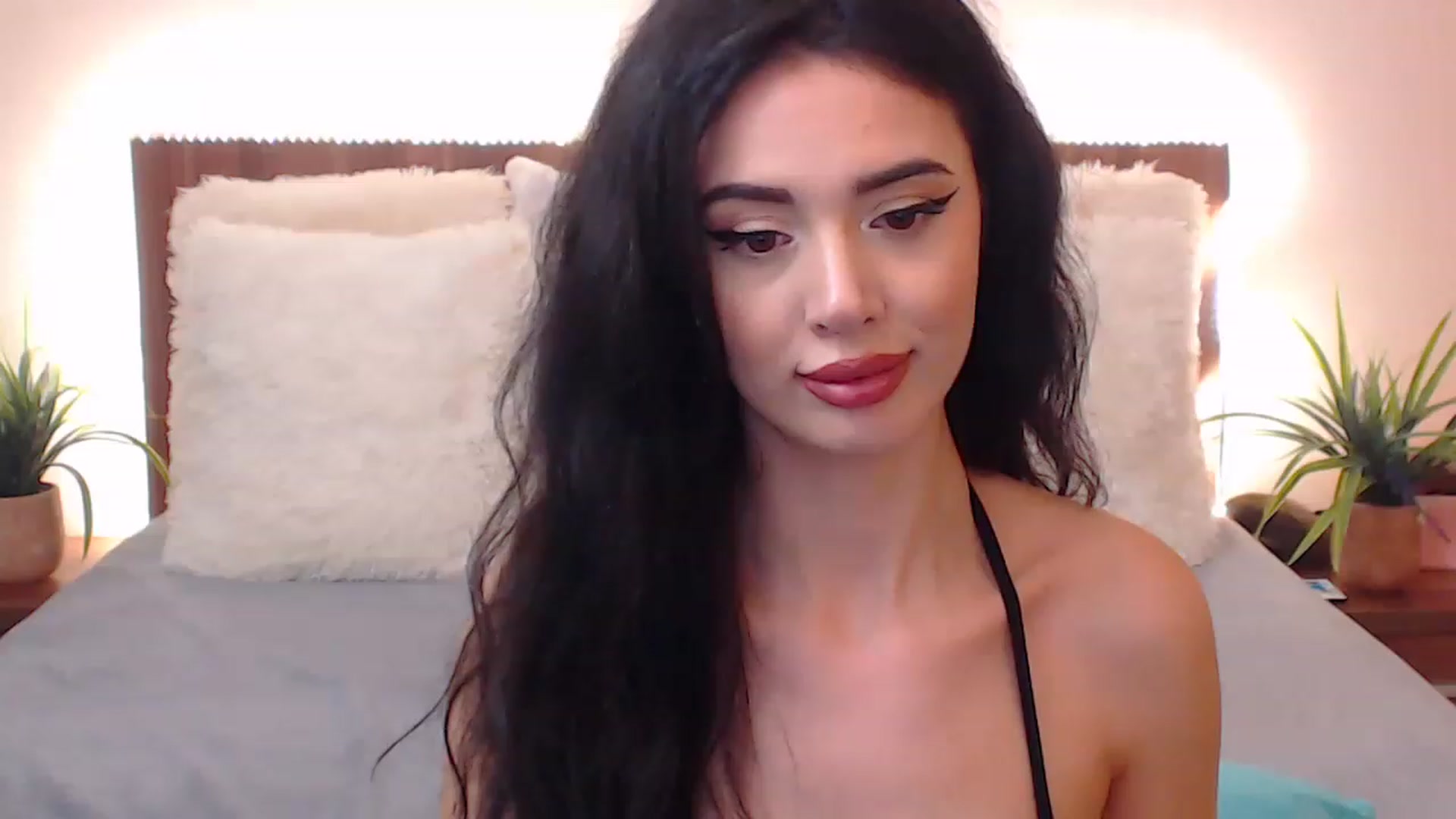 Gallery image thumbnail from DestinyFox1's myfreecams stream on, 01/03/2023, 10:31 image 4 of 20