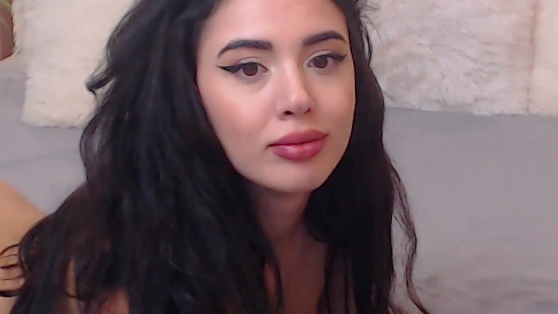 Gallery image thumbnail from DestinyFox1's myfreecams stream on, 01/03/2023, 13:58 image 19 of 20