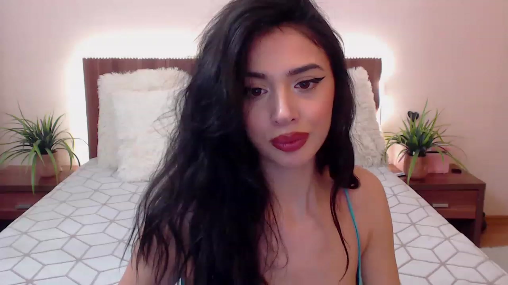 Gallery image thumbnail from DestinyFox1's myfreecams stream on, 01/23/2023, 10:54 image 2 of 20