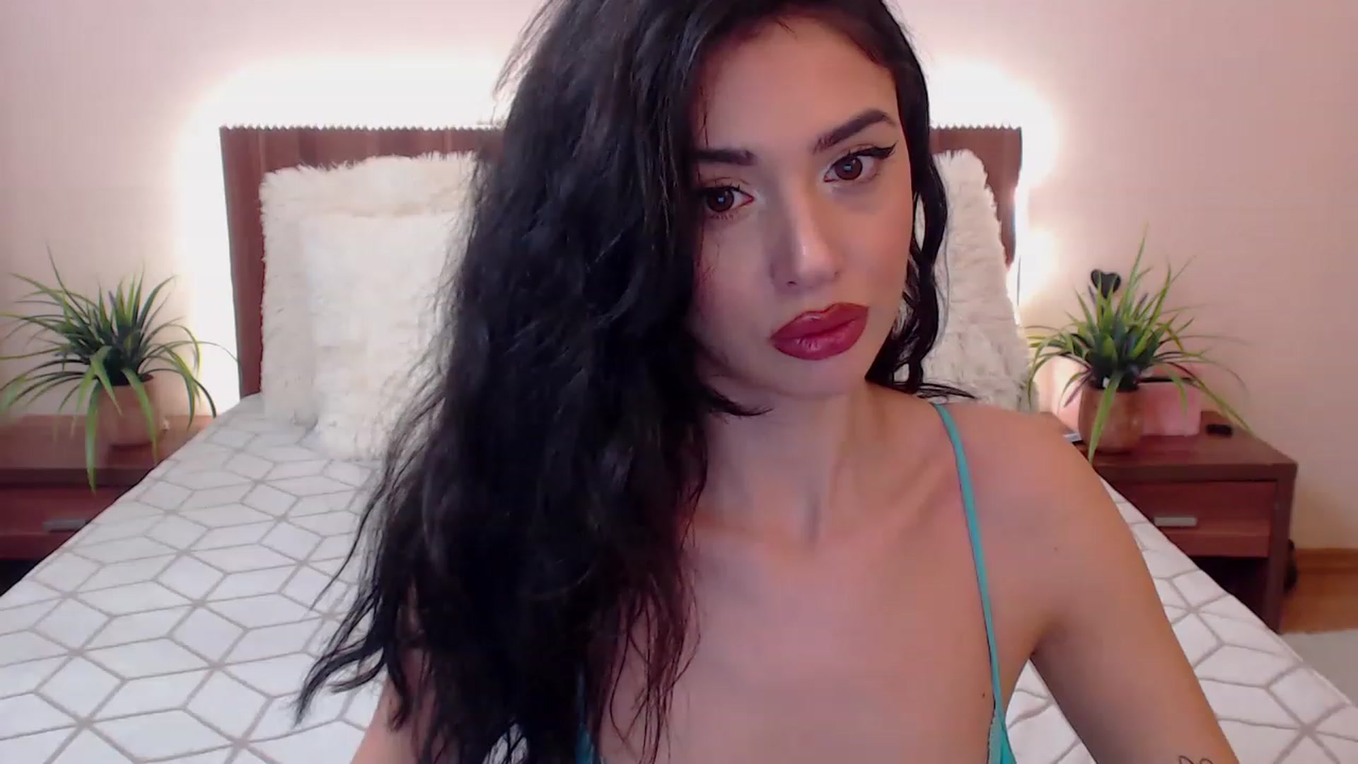 Gallery image thumbnail from DestinyFox1's myfreecams stream on, 01/23/2023, 10:54 image 6 of 20