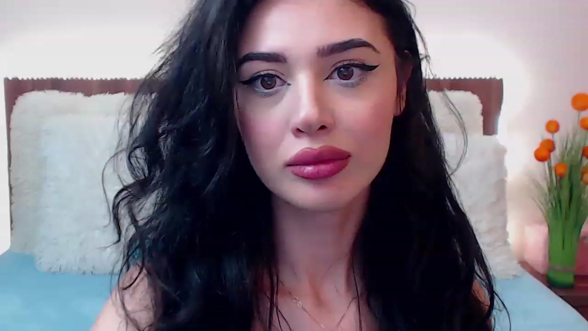 Gallery image thumbnail from DestinyFox1's myfreecams stream on, 02/26/2023, 14:11 image 9 of 20