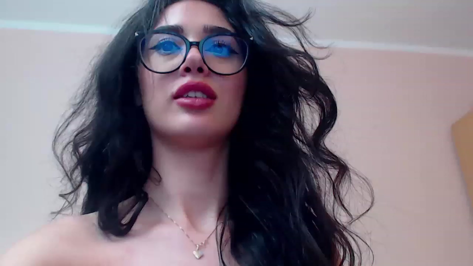 Gallery image thumbnail from DestinyFox1's myfreecams stream on, 02/26/2023, 17:04 image 15 of 20