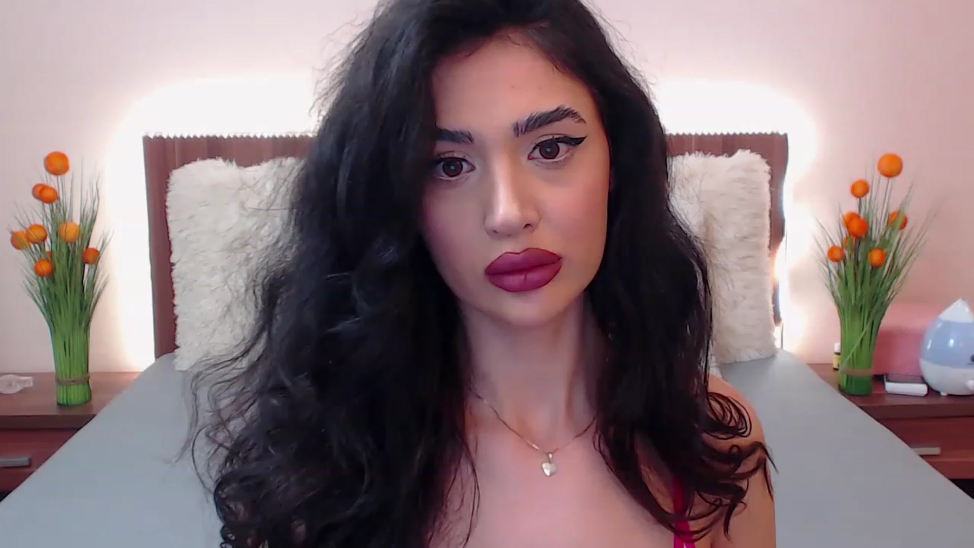 Gallery image thumbnail from DestinyFox1's myfreecams stream on, 03/13/2023, 11:54 image 8 of 20