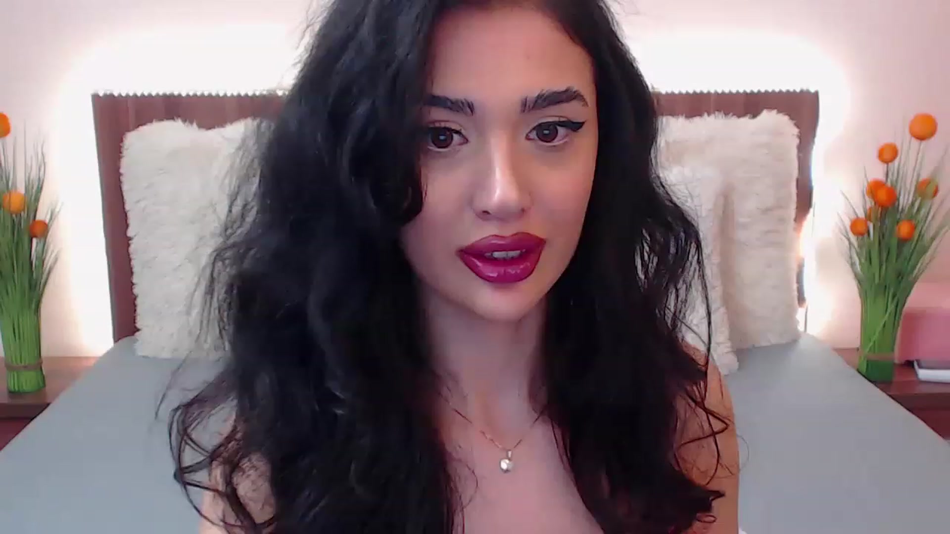 Gallery image thumbnail from DestinyFox1's myfreecams stream on, 03/13/2023, 12:31 image 12 of 20