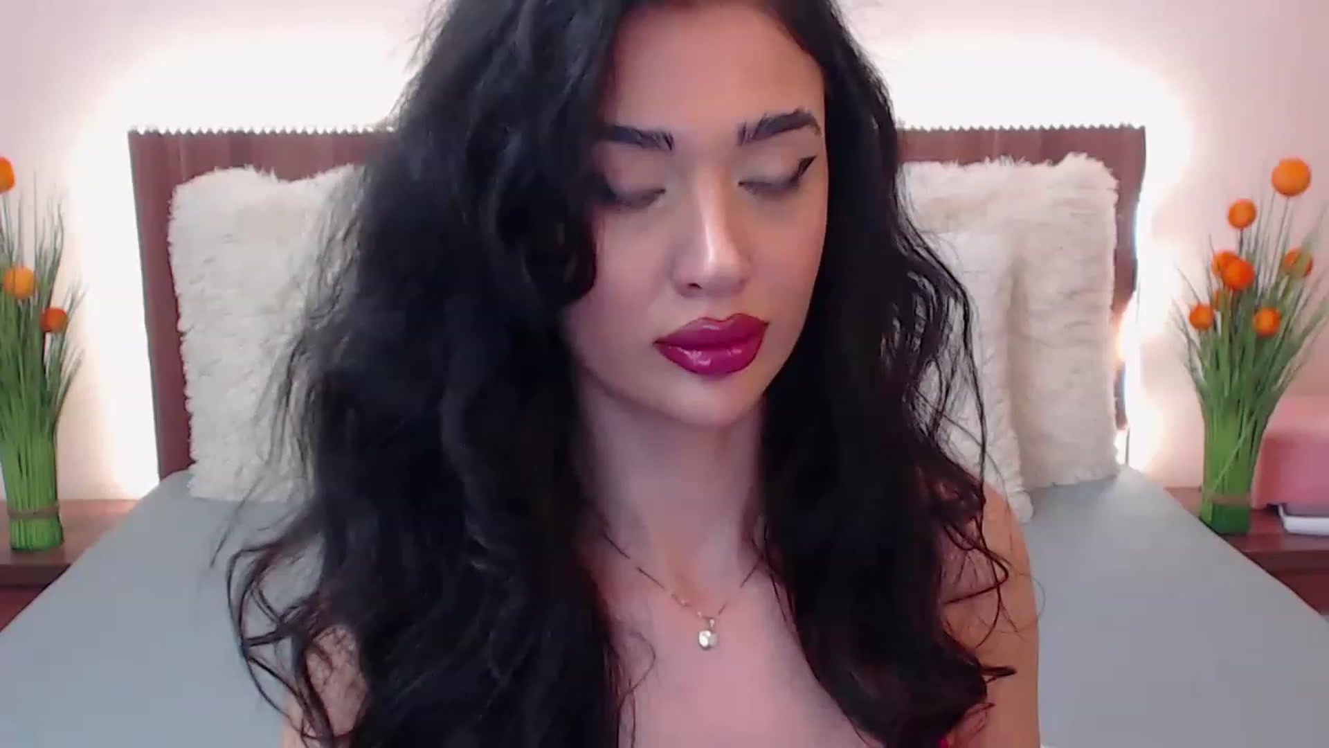 Gallery image thumbnail from DestinyFox1's myfreecams stream on, 03/13/2023, 12:31 image 10 of 20