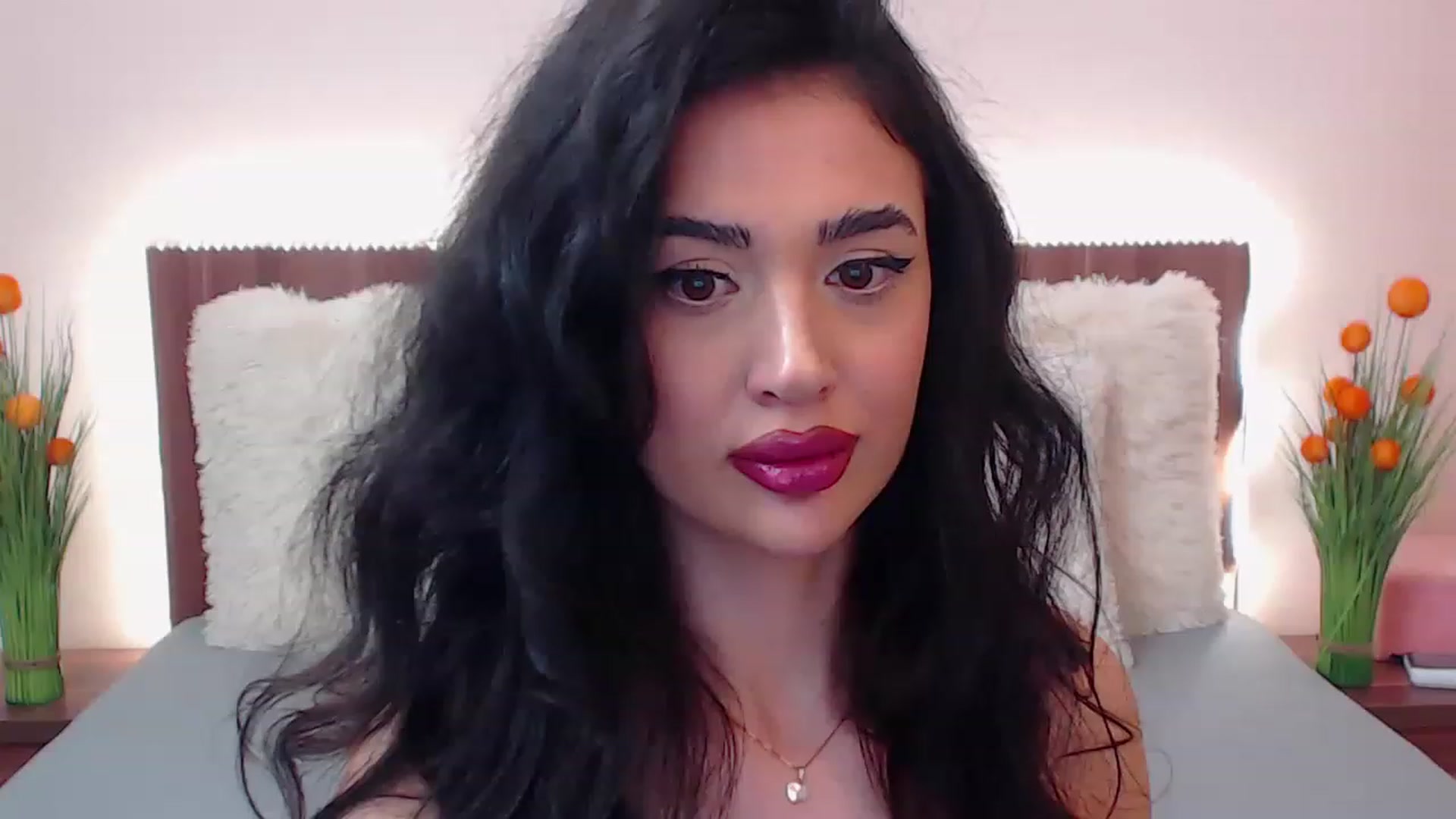 Gallery image thumbnail from DestinyFox1's myfreecams stream on, 03/13/2023, 12:31 image 18 of 20