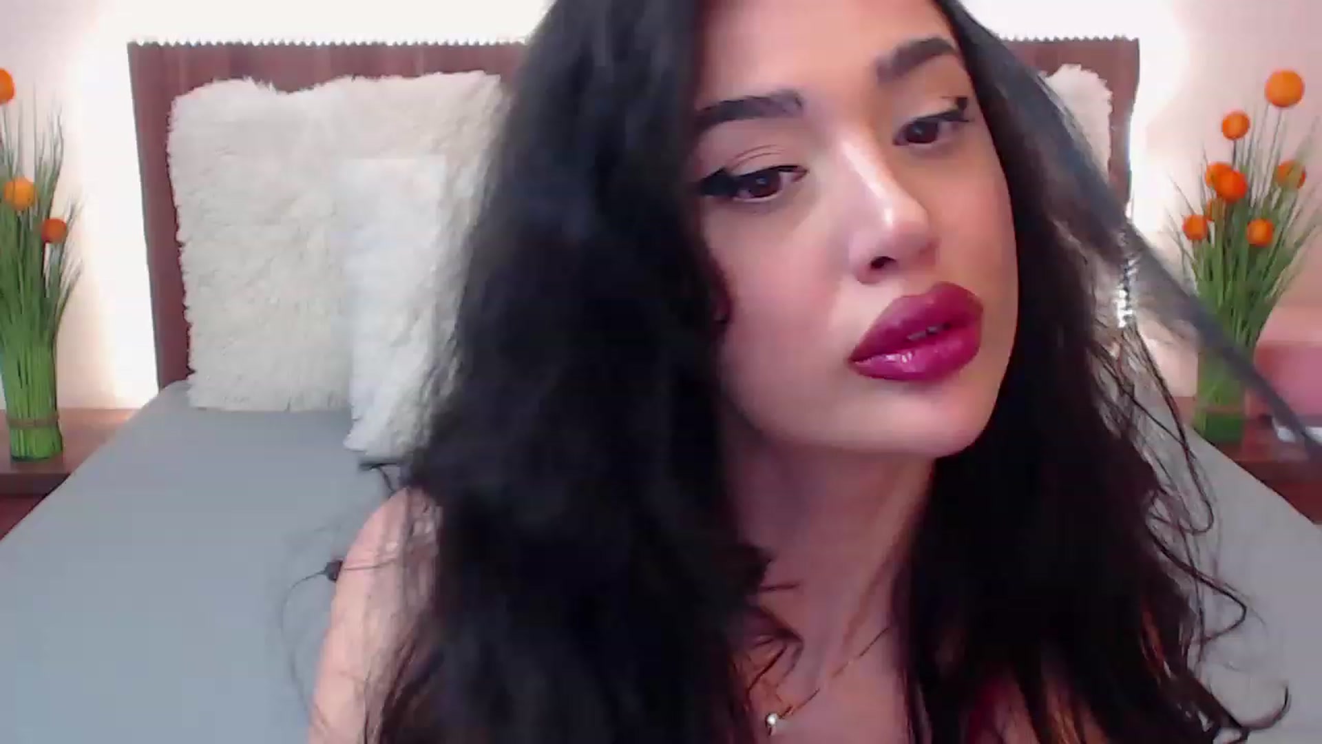Gallery image thumbnail from DestinyFox1's myfreecams stream on, 03/13/2023, 12:31 image 8 of 20