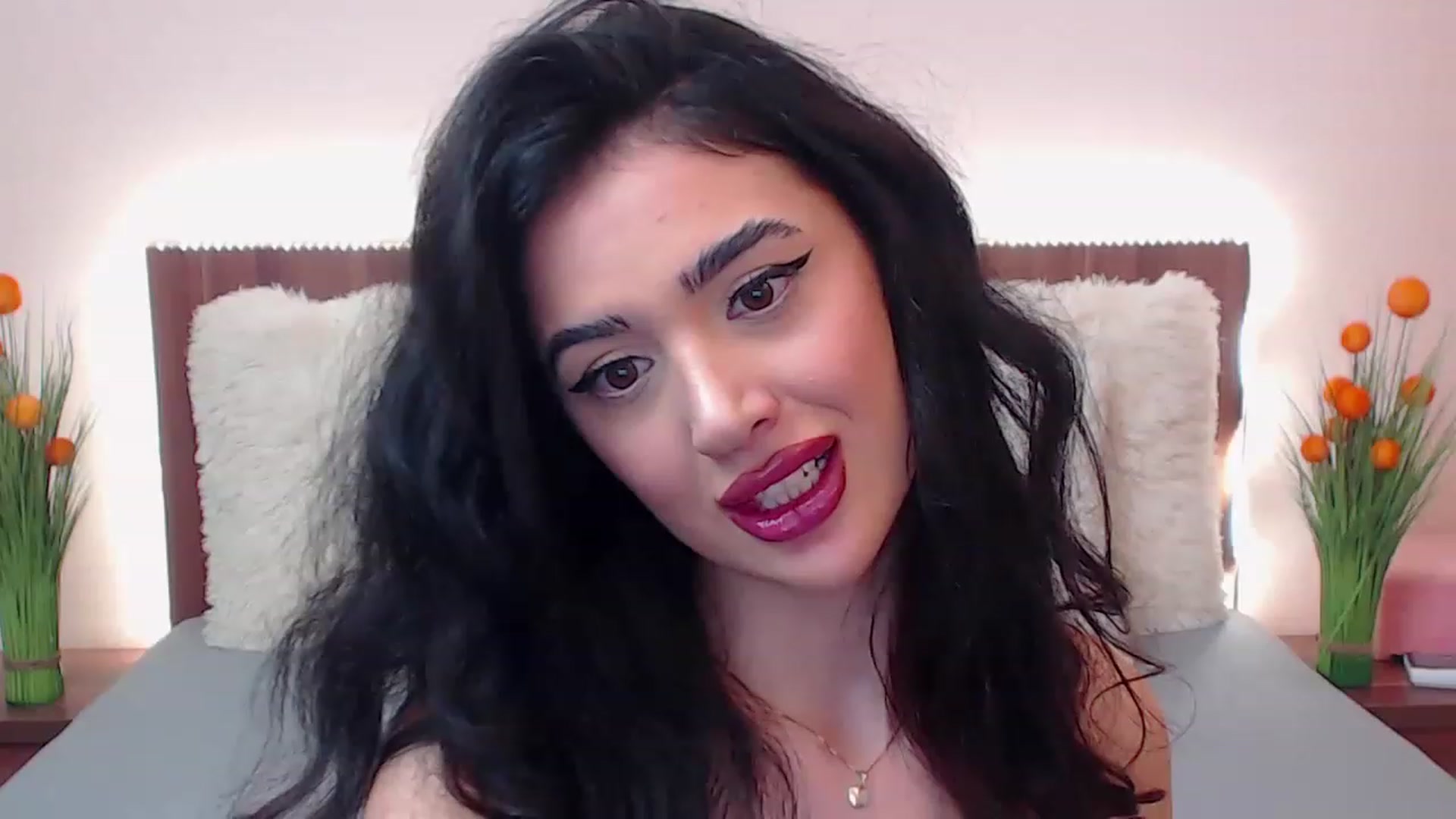 Gallery image thumbnail from DestinyFox1's myfreecams stream on, 03/13/2023, 12:31 image 20 of 20